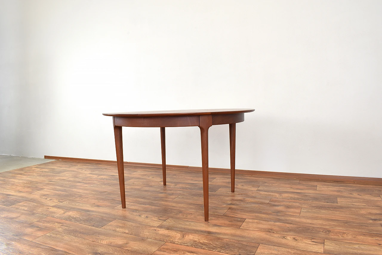 Danish round extendable teak table, 1960s 9