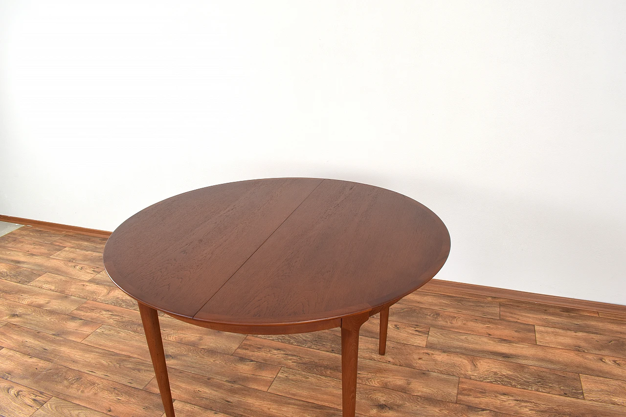 Danish round extendable teak table, 1960s 10