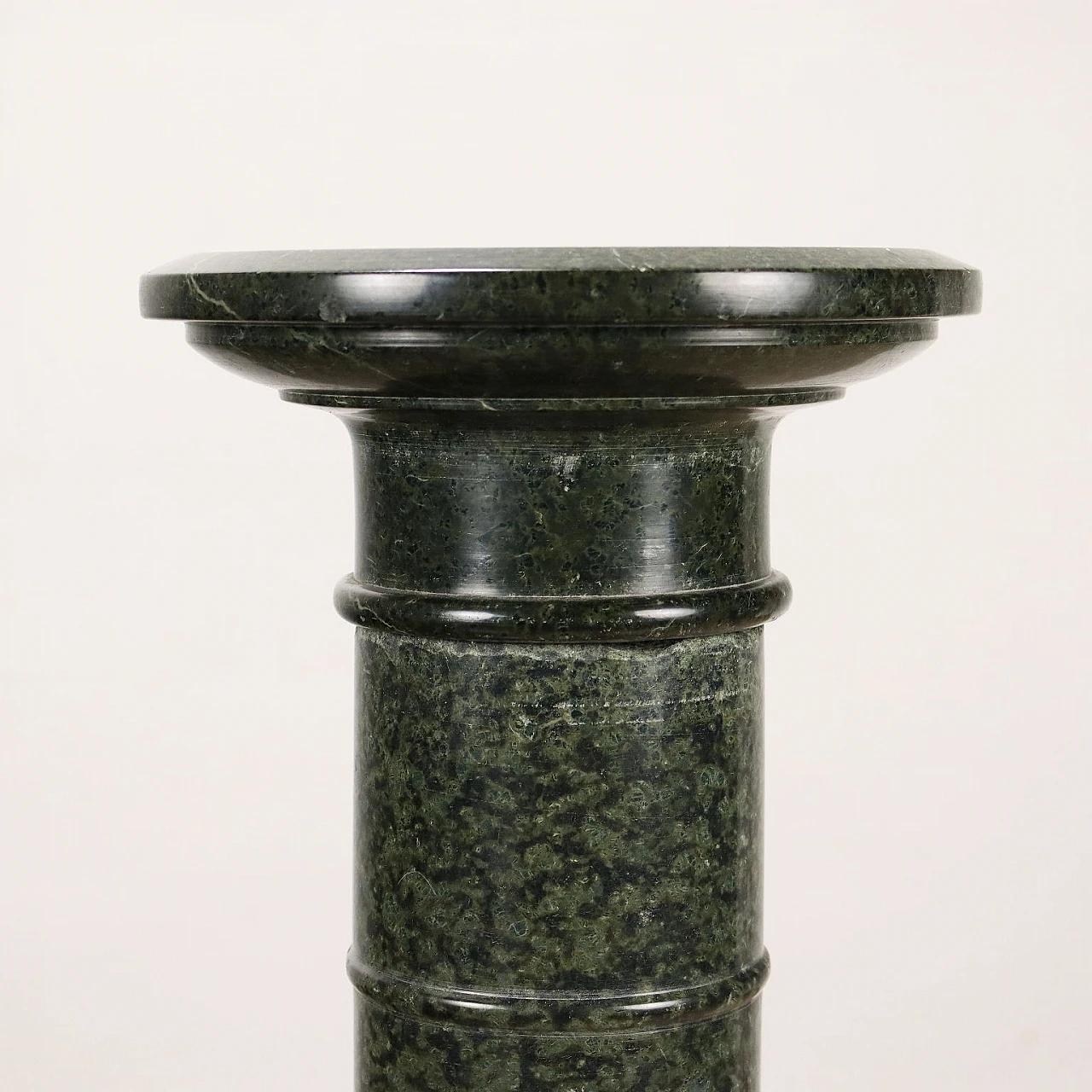 Serpentine green marble turned bust column 3