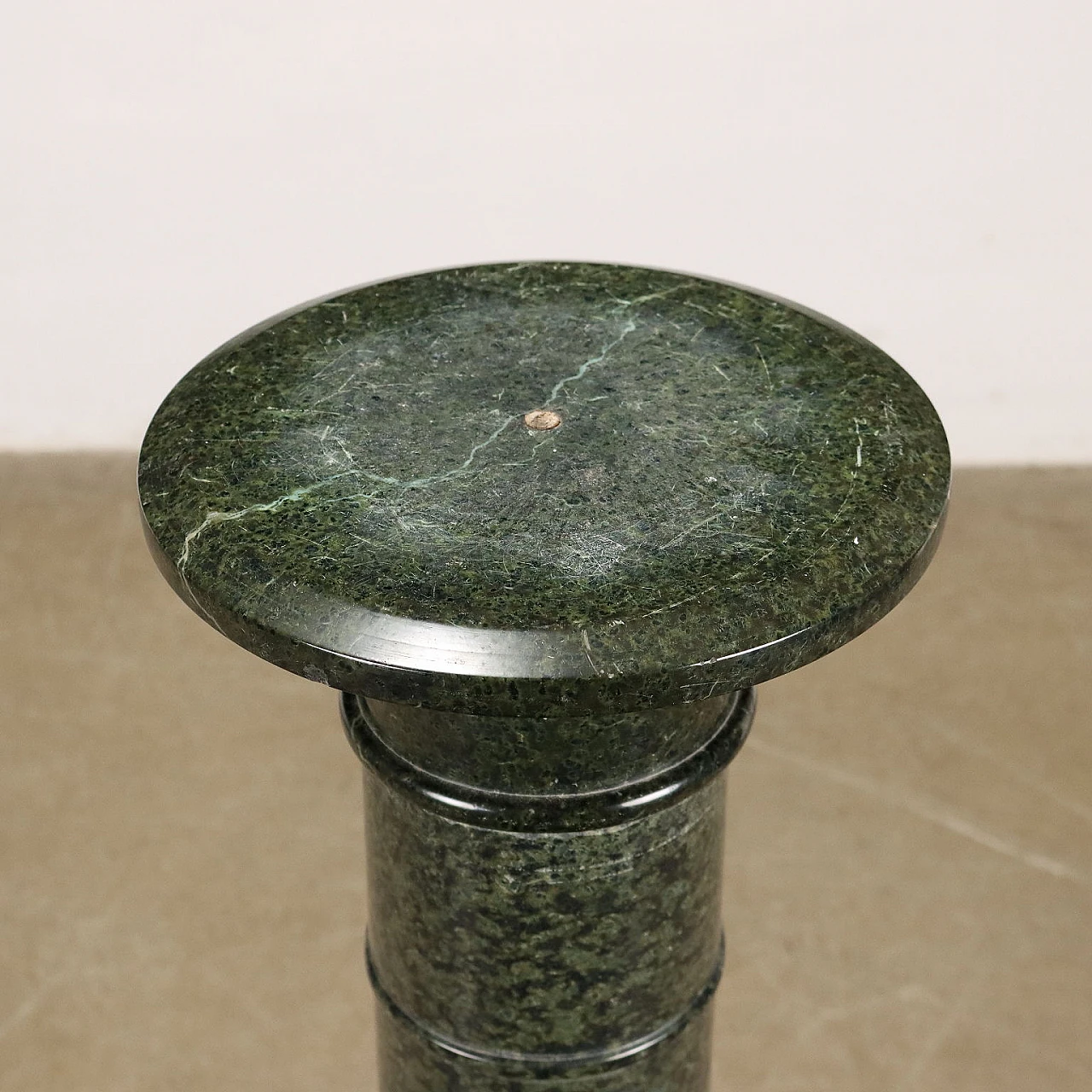Serpentine green marble turned bust column 4