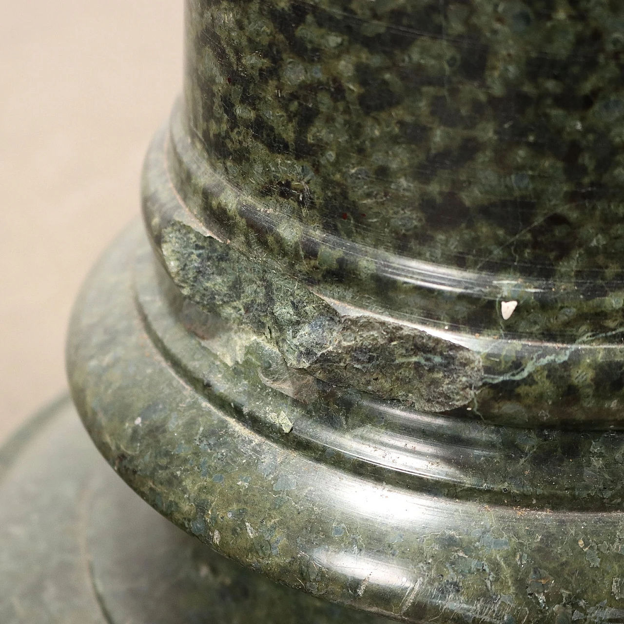 Serpentine green marble turned bust column 7