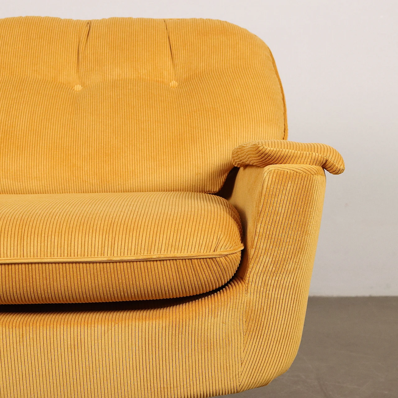 Armchair with yellow velvet upholstery and metal base, 1970s 3