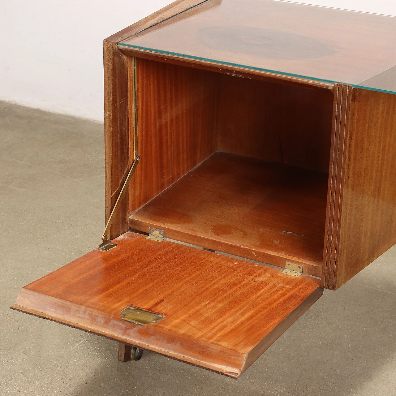 Mahognay dresser with vanity, drawers and glass top, 1960s 3