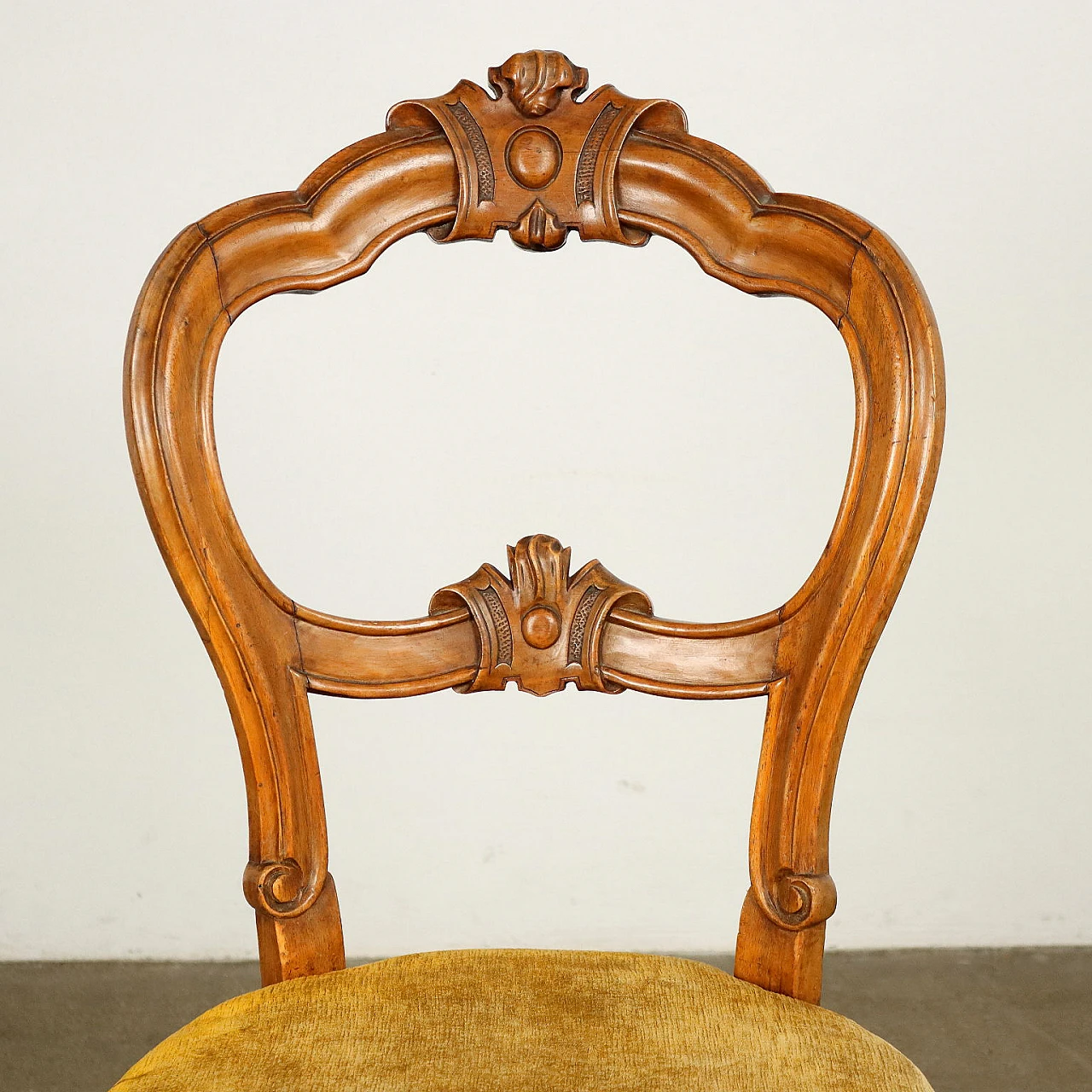 4 Carved walnut chairs with padded seat, 19th century 3
