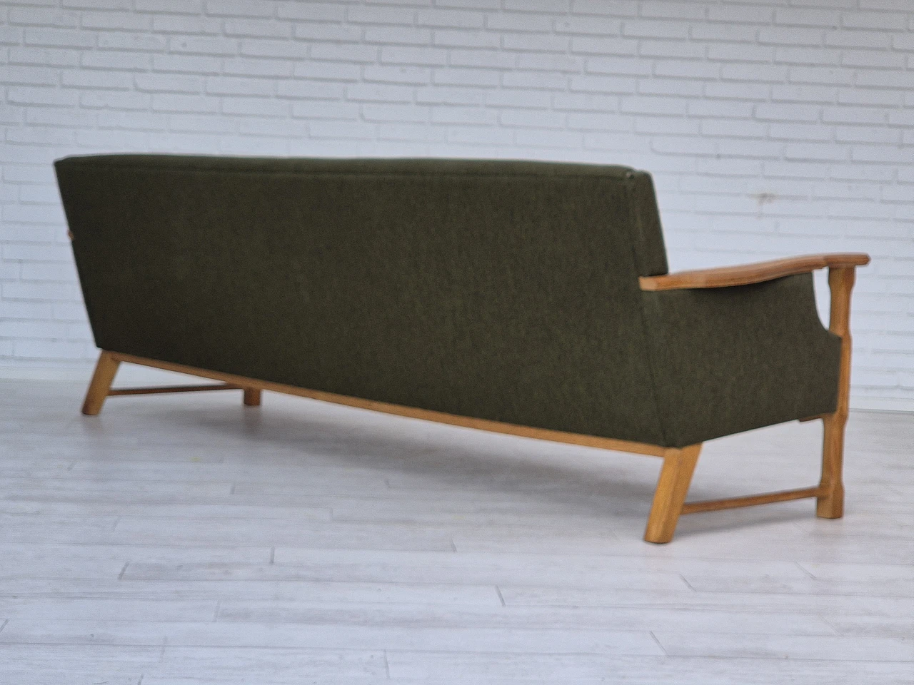 Danish four-seater green wool and oak sofa, 1970s 4