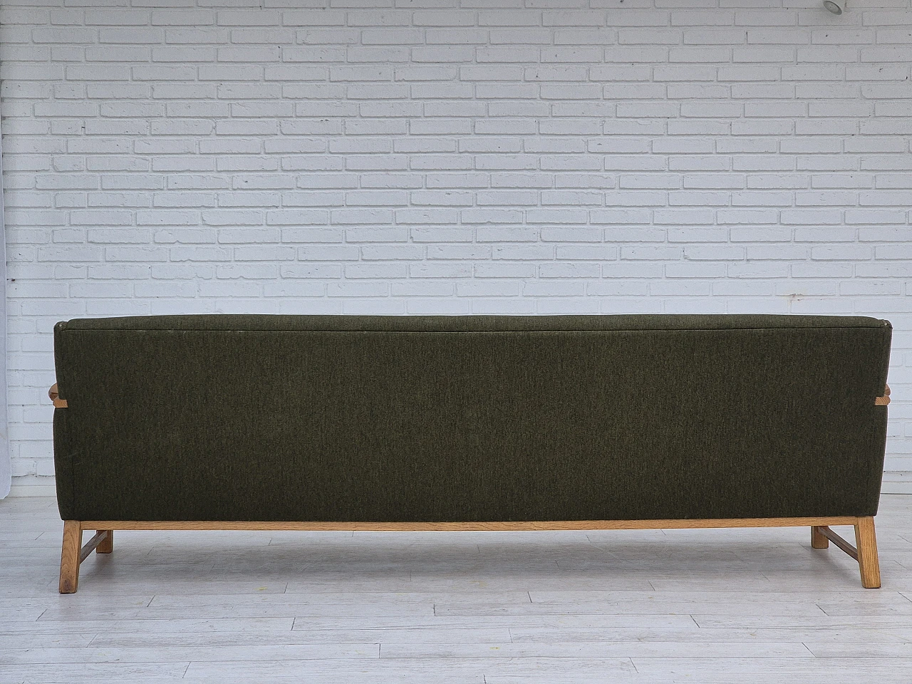 Danish four-seater green wool and oak sofa, 1970s 5