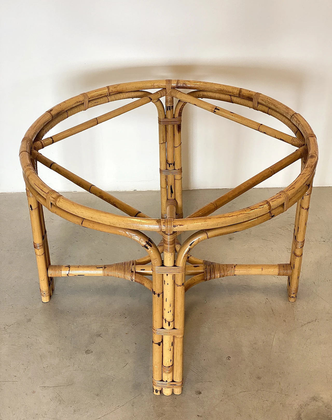 4 Chairs and game table in bamboo, 1970s 9