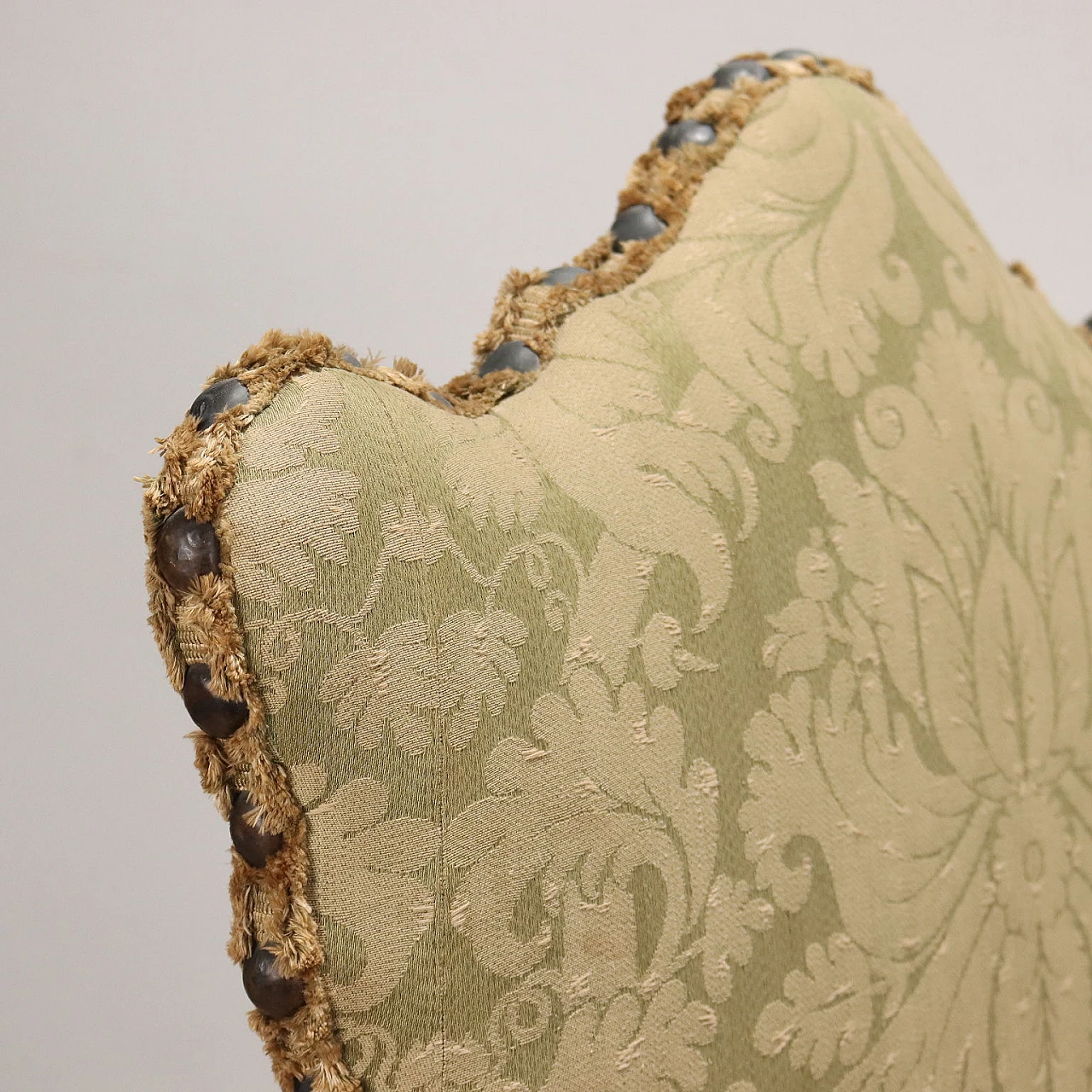 4 Carved wooden chairs, padded with brocade fabric, 19th century 5