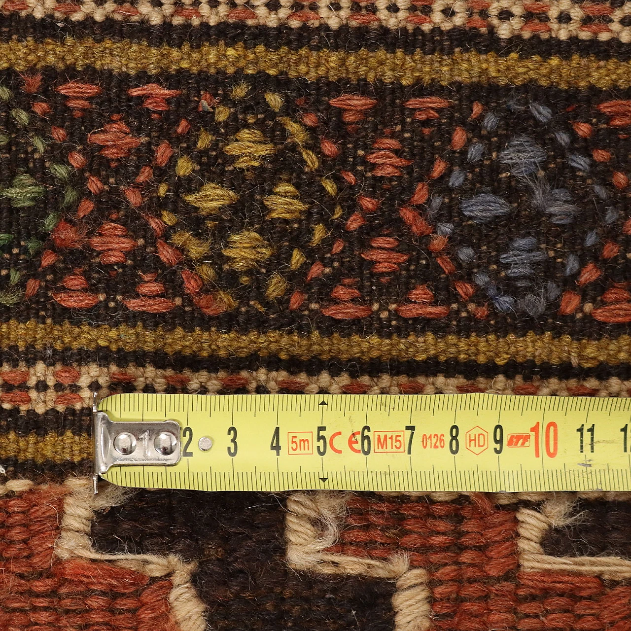 Tappeto Kilim in lana con decorazioni a rombo 10