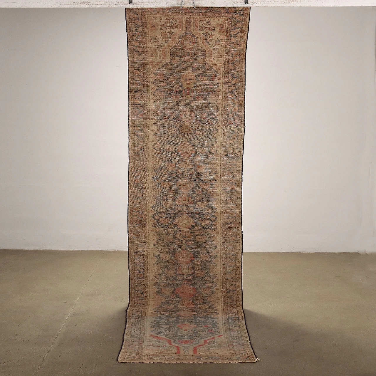 Malayer thin knot rug in cotton and wool 6