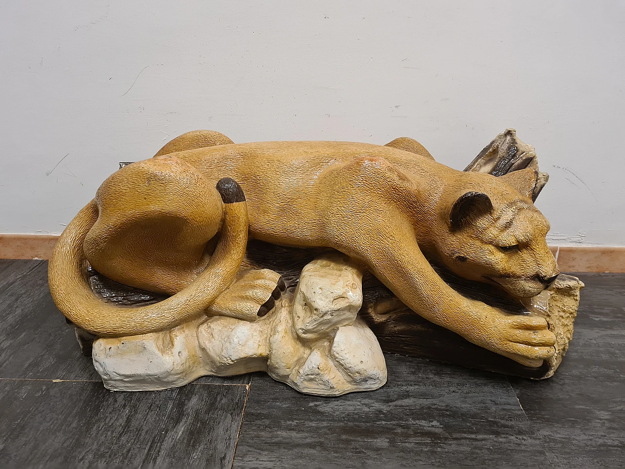 Puma, scultura in resina, anni '60 1