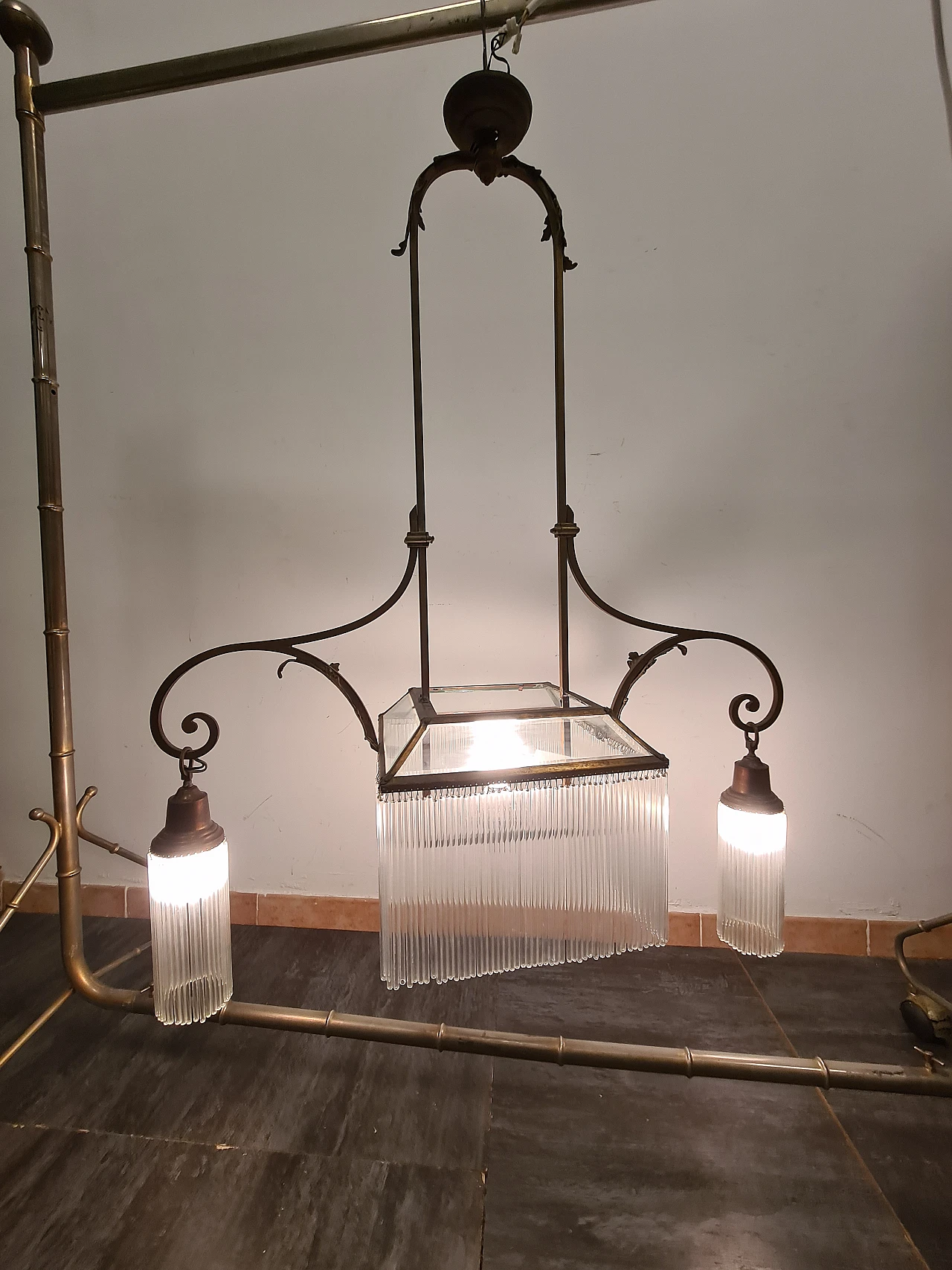 Lampadario Liberty in bronzo e vetro, anni '30 2