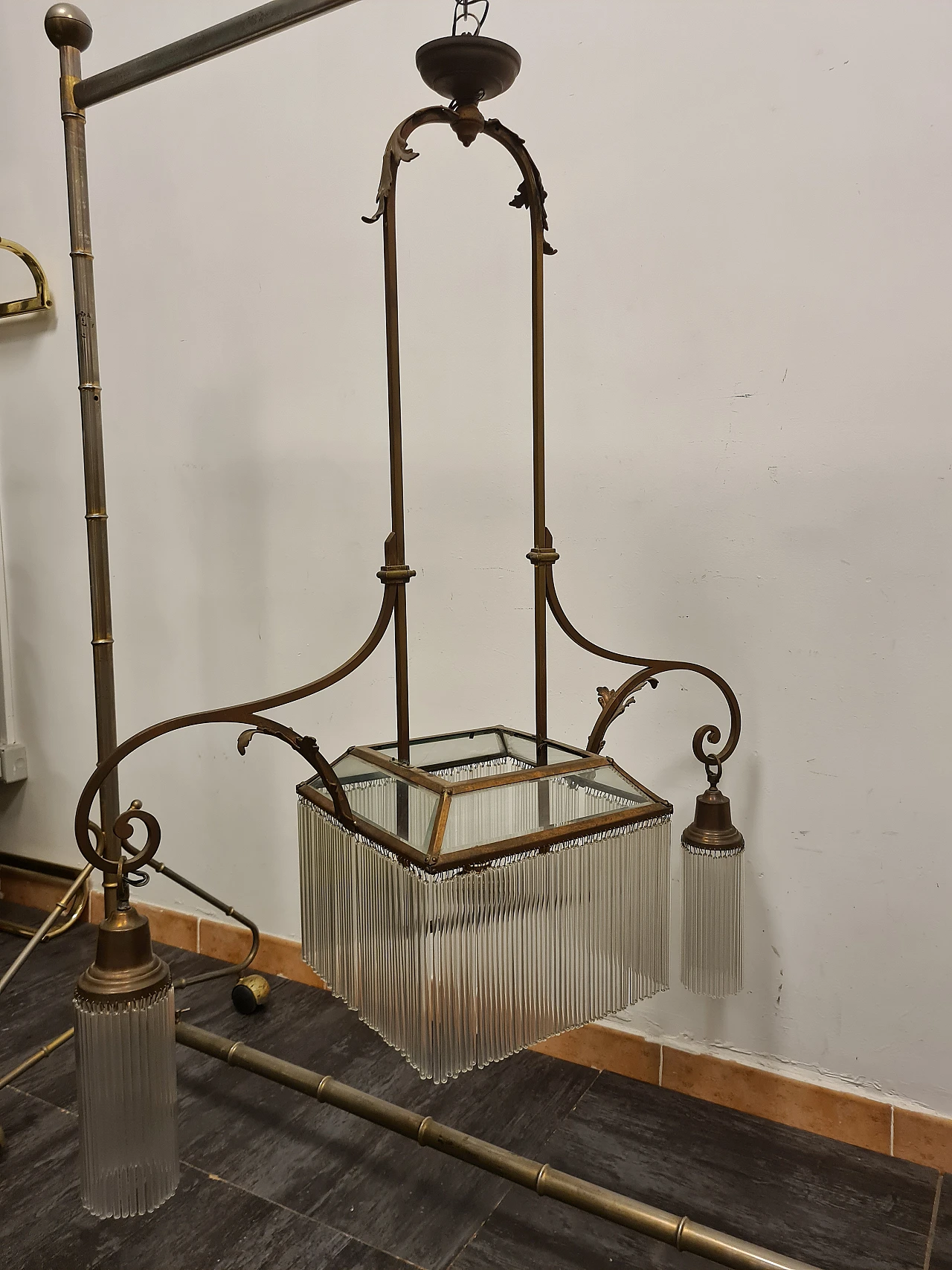 Lampadario Liberty in bronzo e vetro, anni '30 7