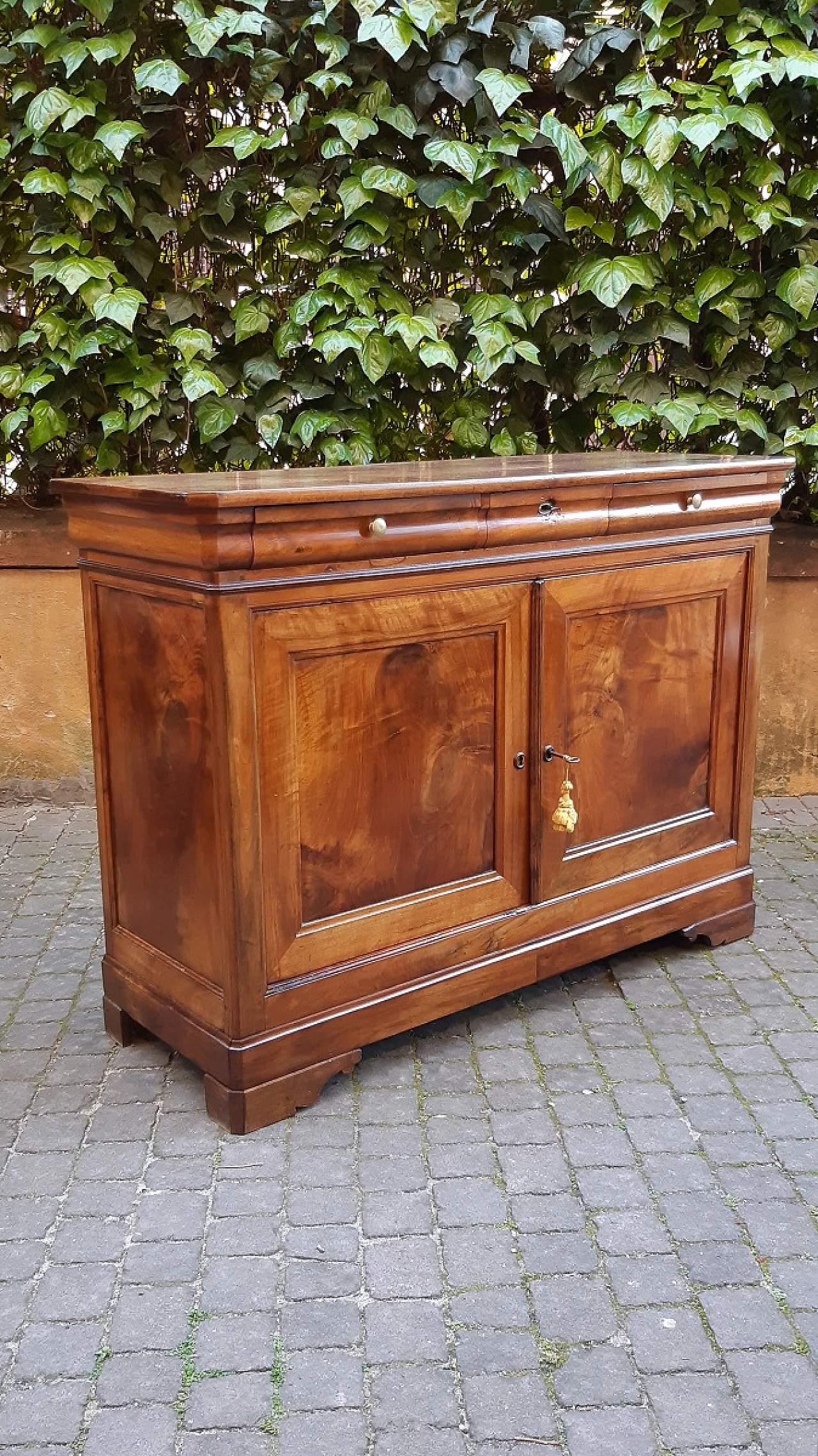 Credenza cappuccina Luigi Filippo francese in noce, '800 1