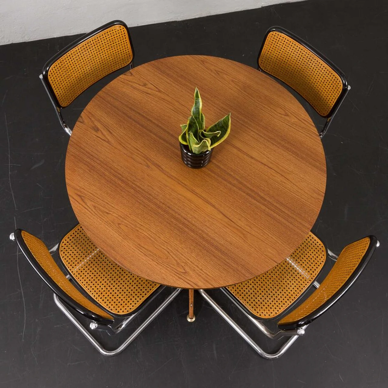 Round teak table attributed to Gio Ponti, 1950s 2