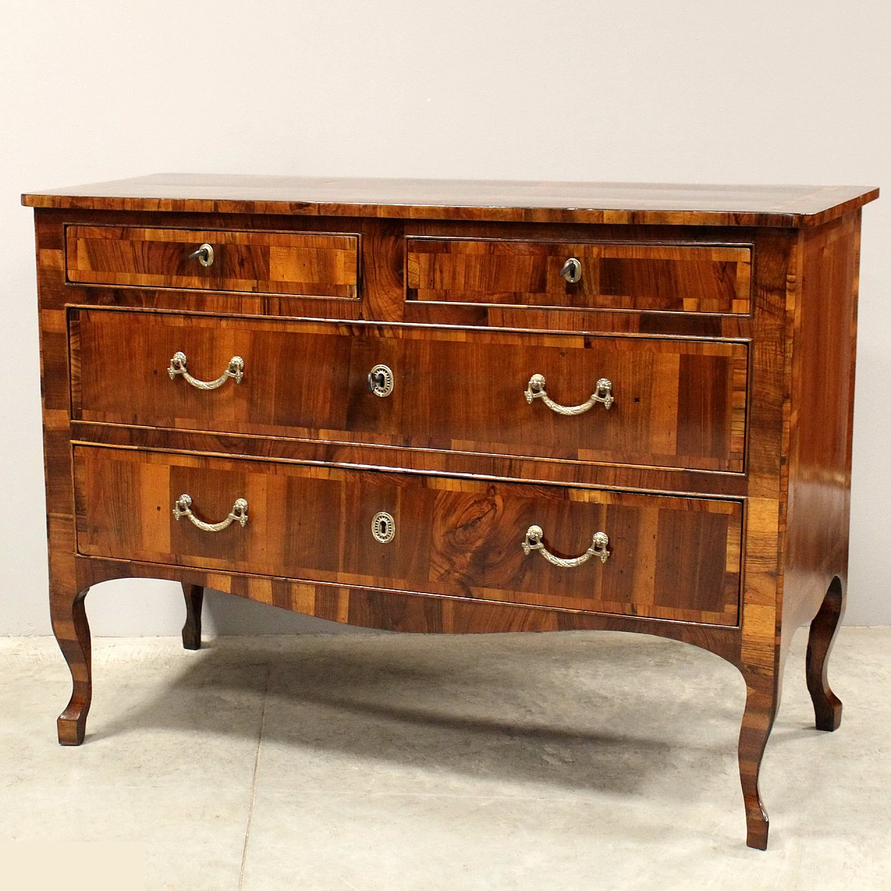Solid walnut Louis XV chest of drawers, 18th century 1