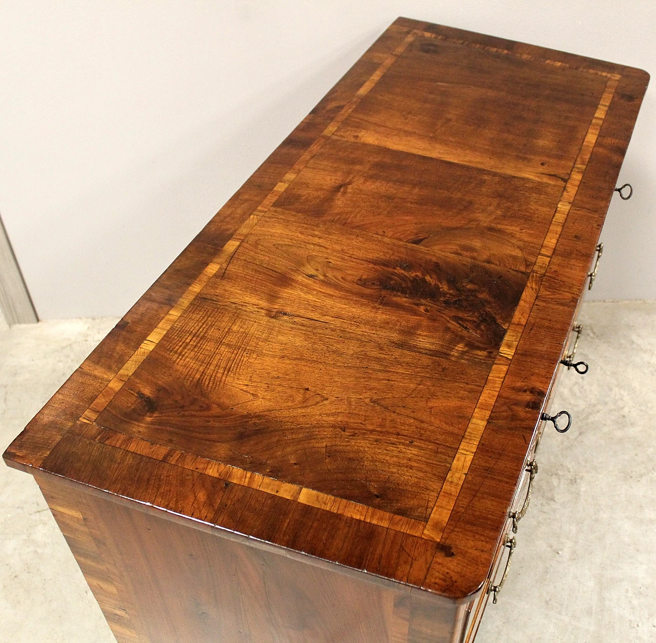 Solid walnut Louis XV chest of drawers, 18th century 5