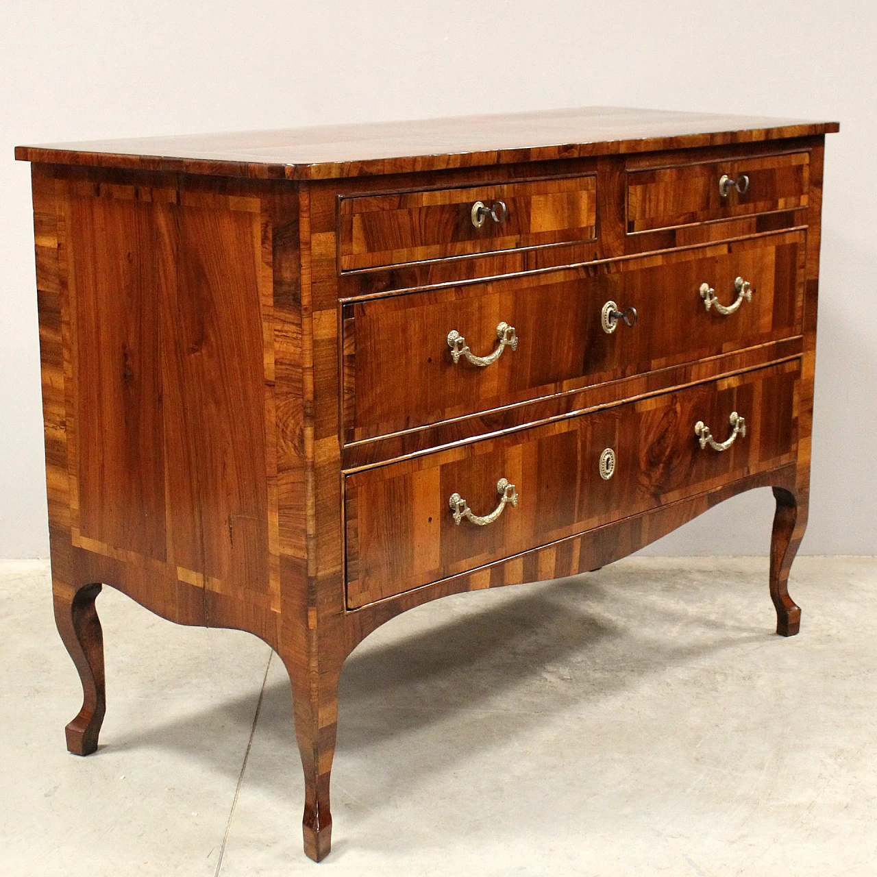 Solid walnut Louis XV chest of drawers, 18th century 7