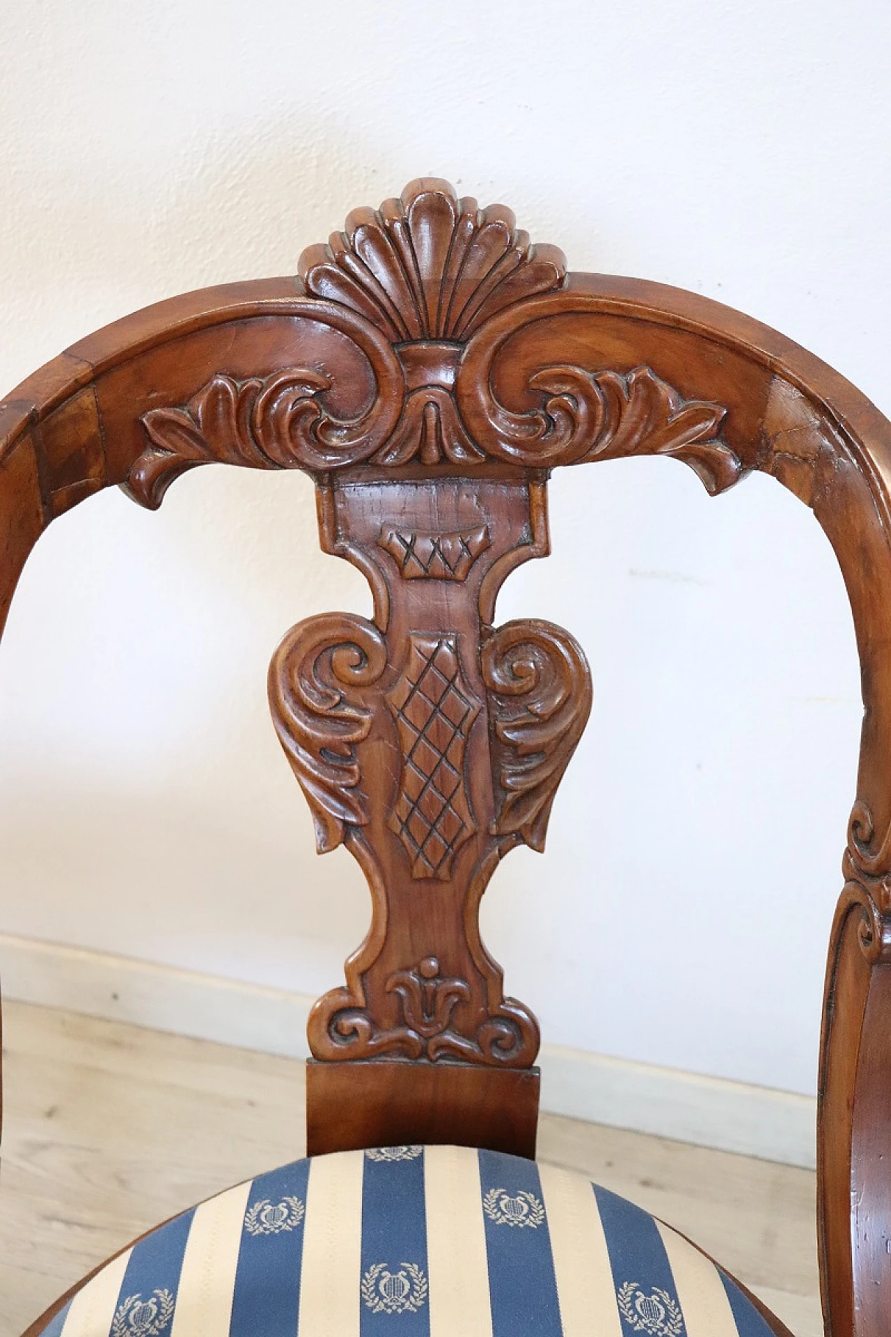 4 Solid walnut Charles X chairs, 19th century 13