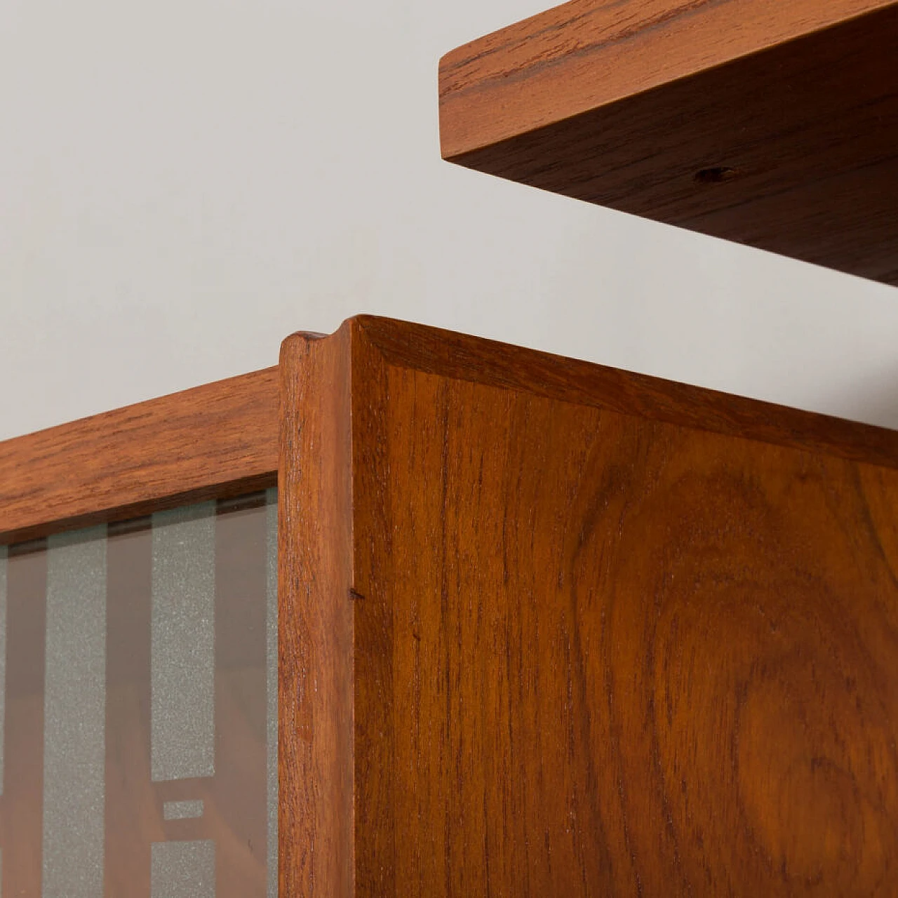 Libreria danese in teak con scomparto per dischi in vinile, anni '60 19