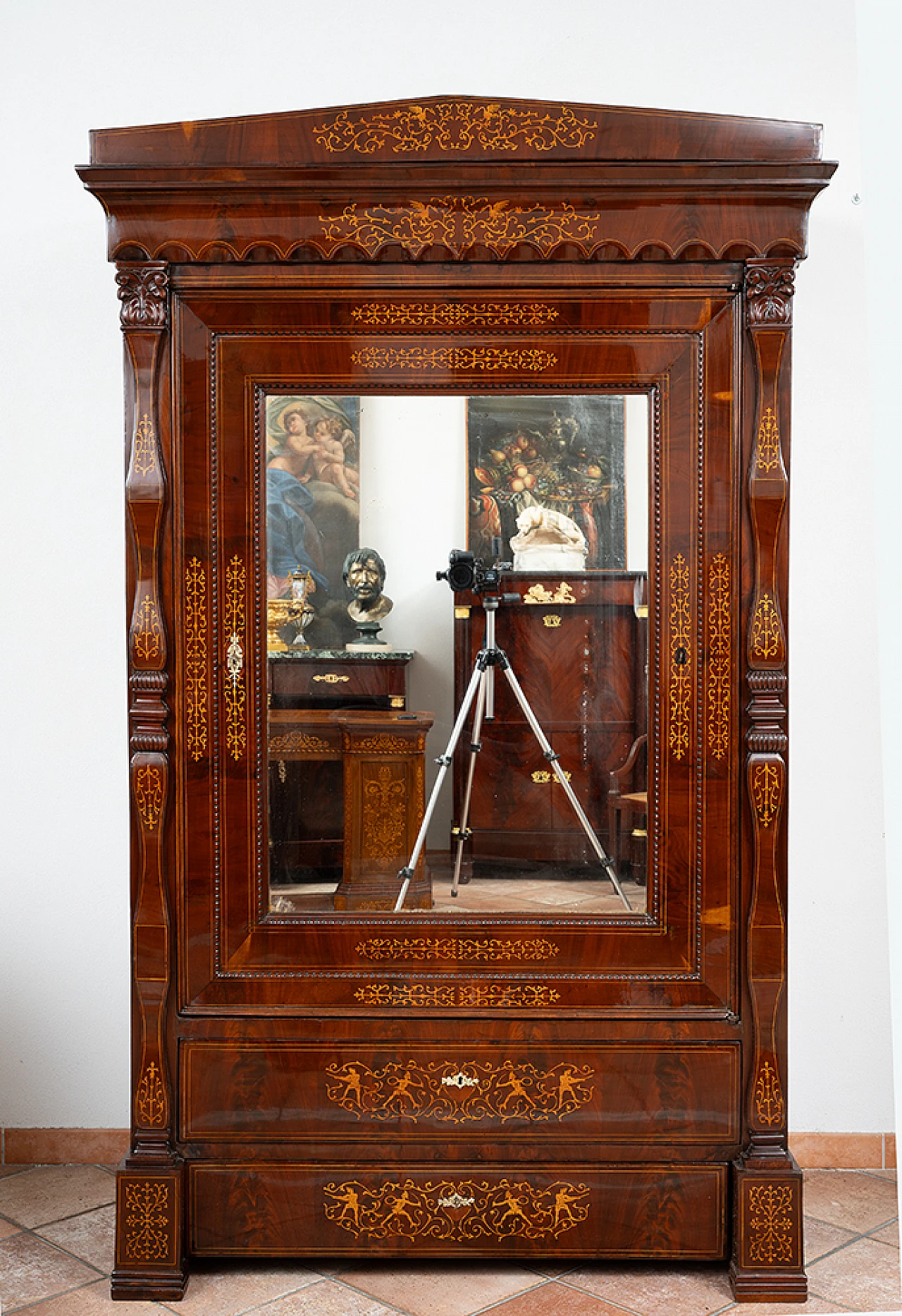 Wardrobe in mahogany and maple with mirror and 2 drawers, 19th century 7