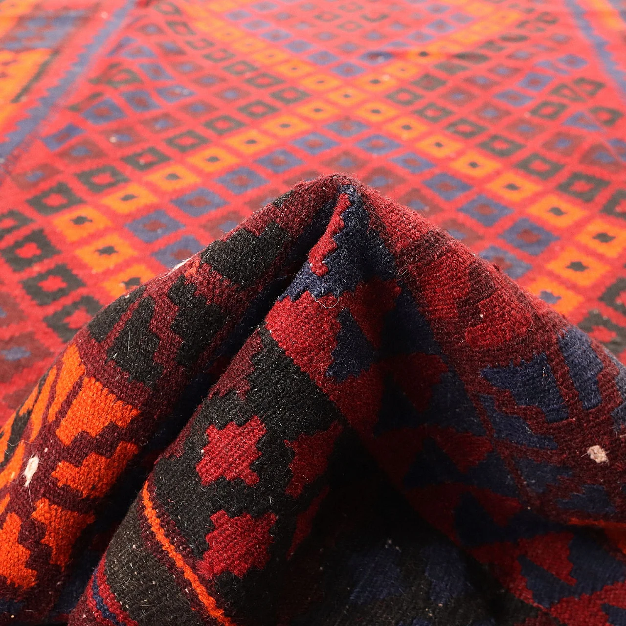 Hand-made red wool Kilim rug 10