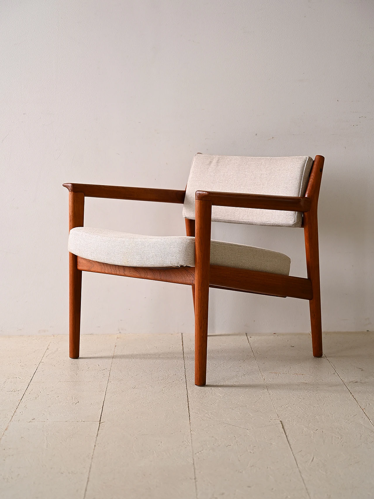 Teak armchair with padded seat and white fabric, 1960s 1
