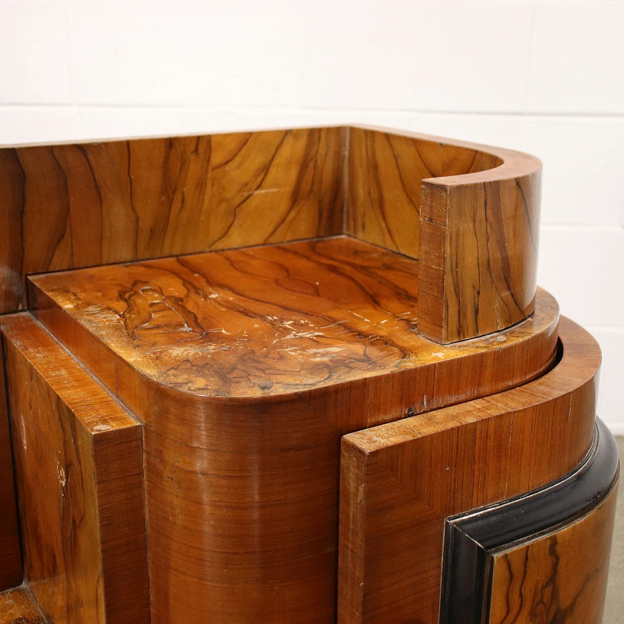 Walnut dressing table with mirror, 1930s 5