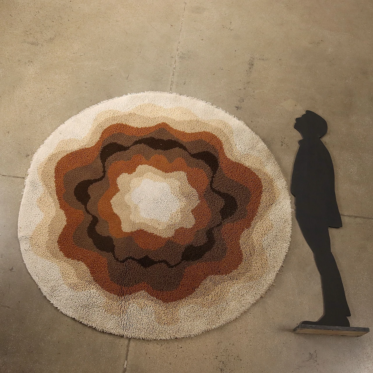 Tappeto rotondo in lana marrone e beige 2