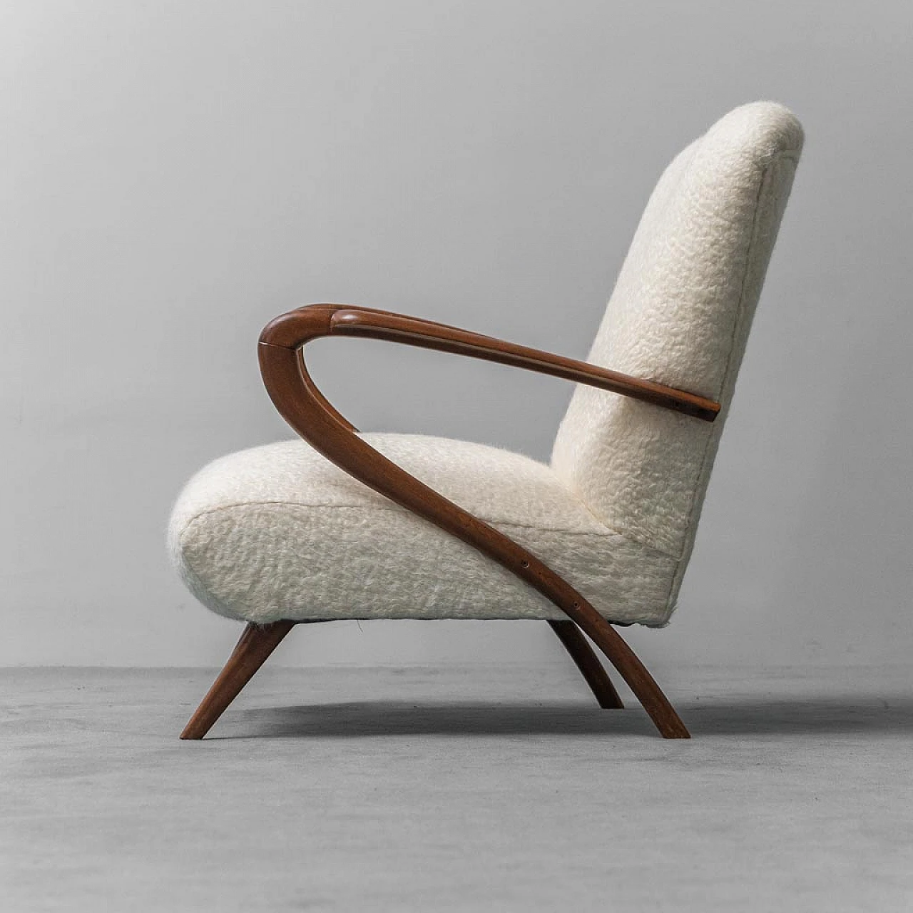 Coppia di poltrone in legno e tessuto bianco, anni '60 7
