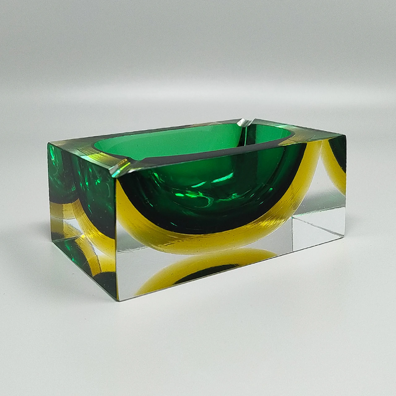 Green and yellow glass ashtray by Flavio Poli for Seguso, 1960s 3