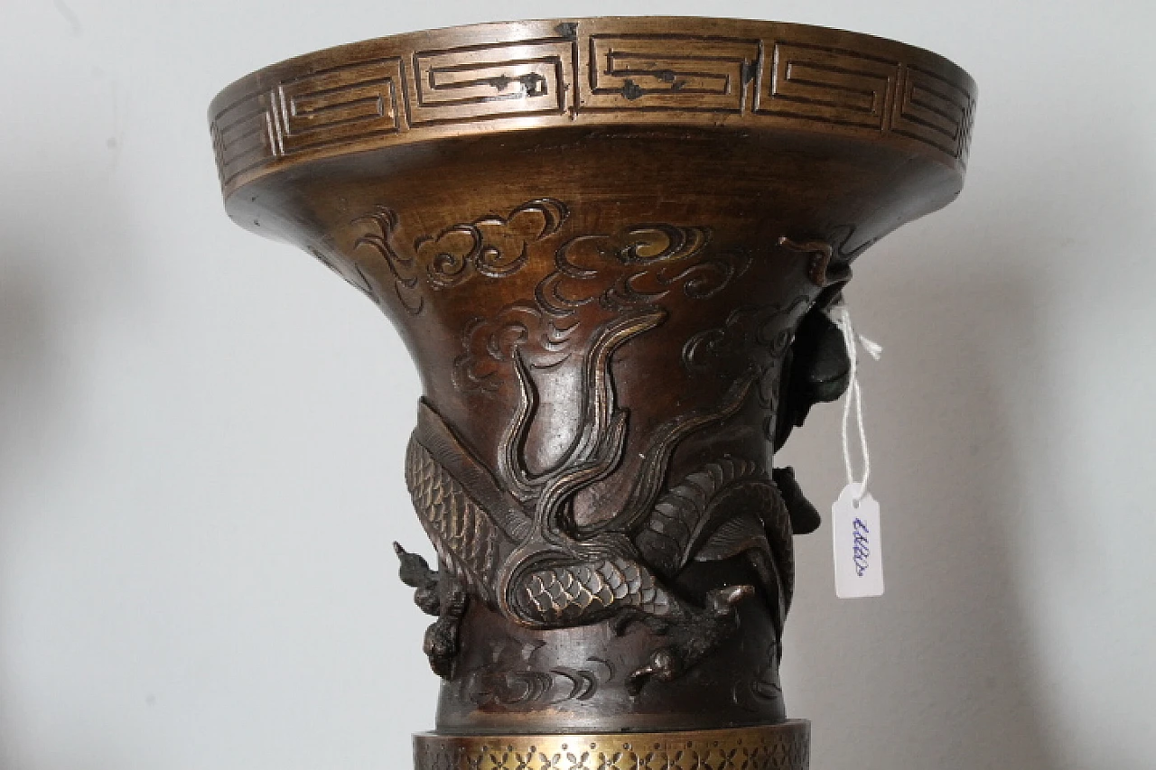 Pair of Japanese bronze vases, late 19th century 3