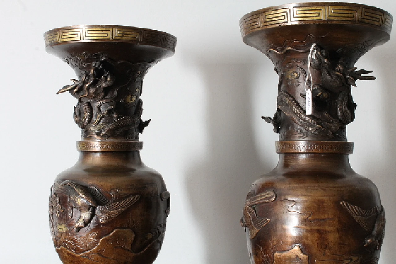 Pair of Japanese bronze vases, late 19th century 9