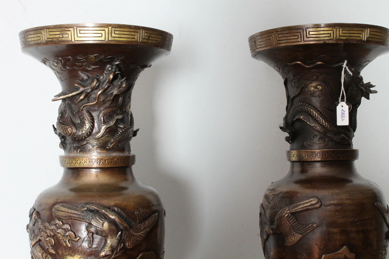 Pair of Japanese bronze vases, late 19th century 11