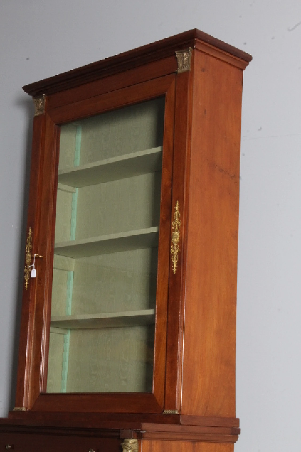 Empire-style mahogany and bronze display cabinet, early 20th century 7