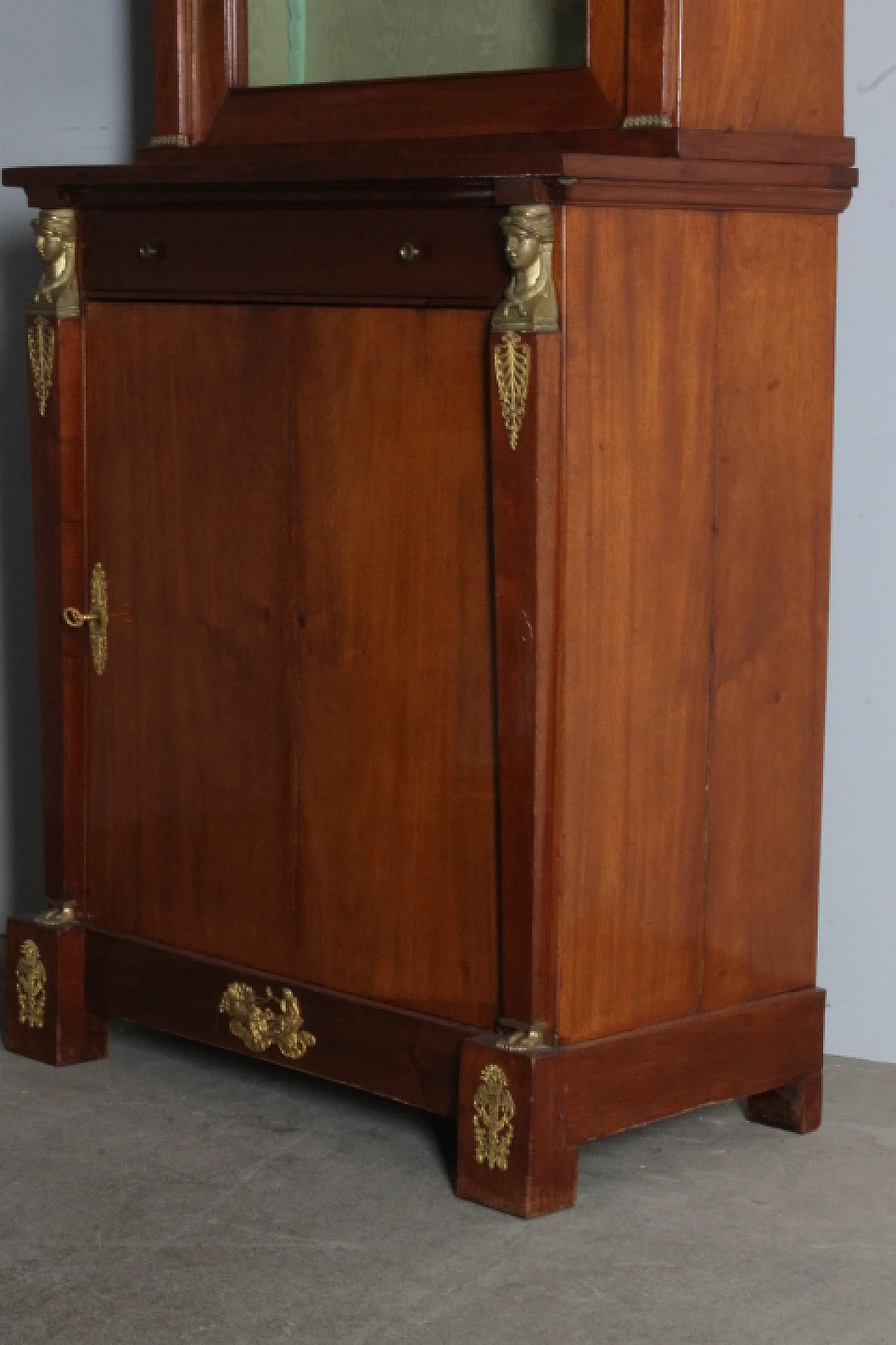 Empire-style mahogany and bronze display cabinet, early 20th century 8