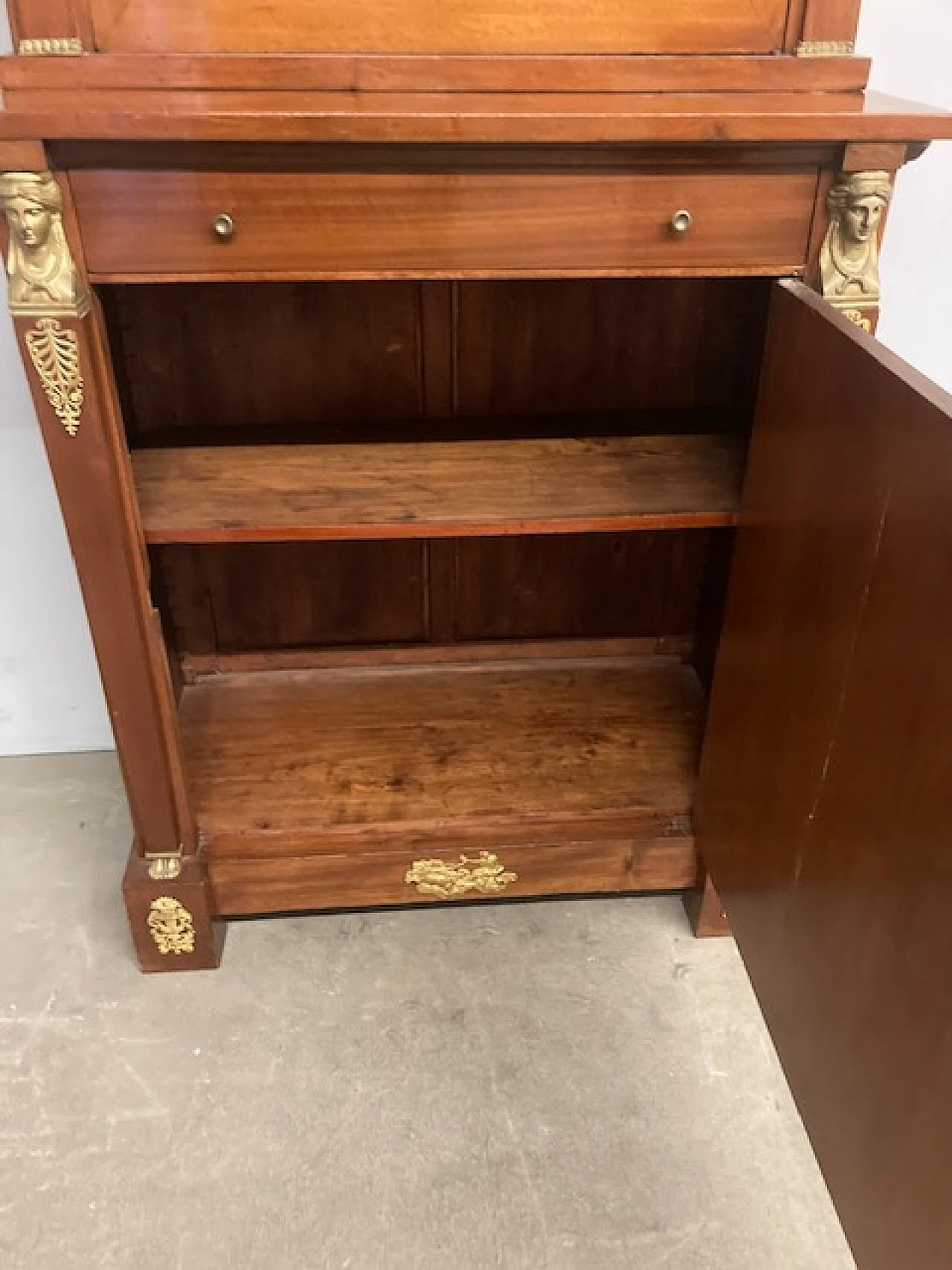 Empire-style mahogany and bronze display cabinet, early 20th century 13