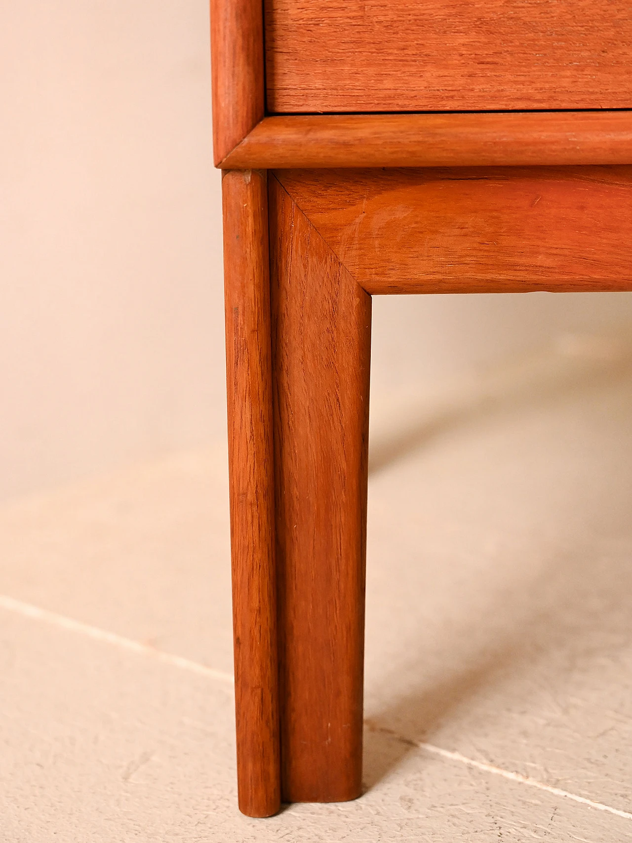 Cassettiera scandinava in teak a cinque scomparti, anni '60 8