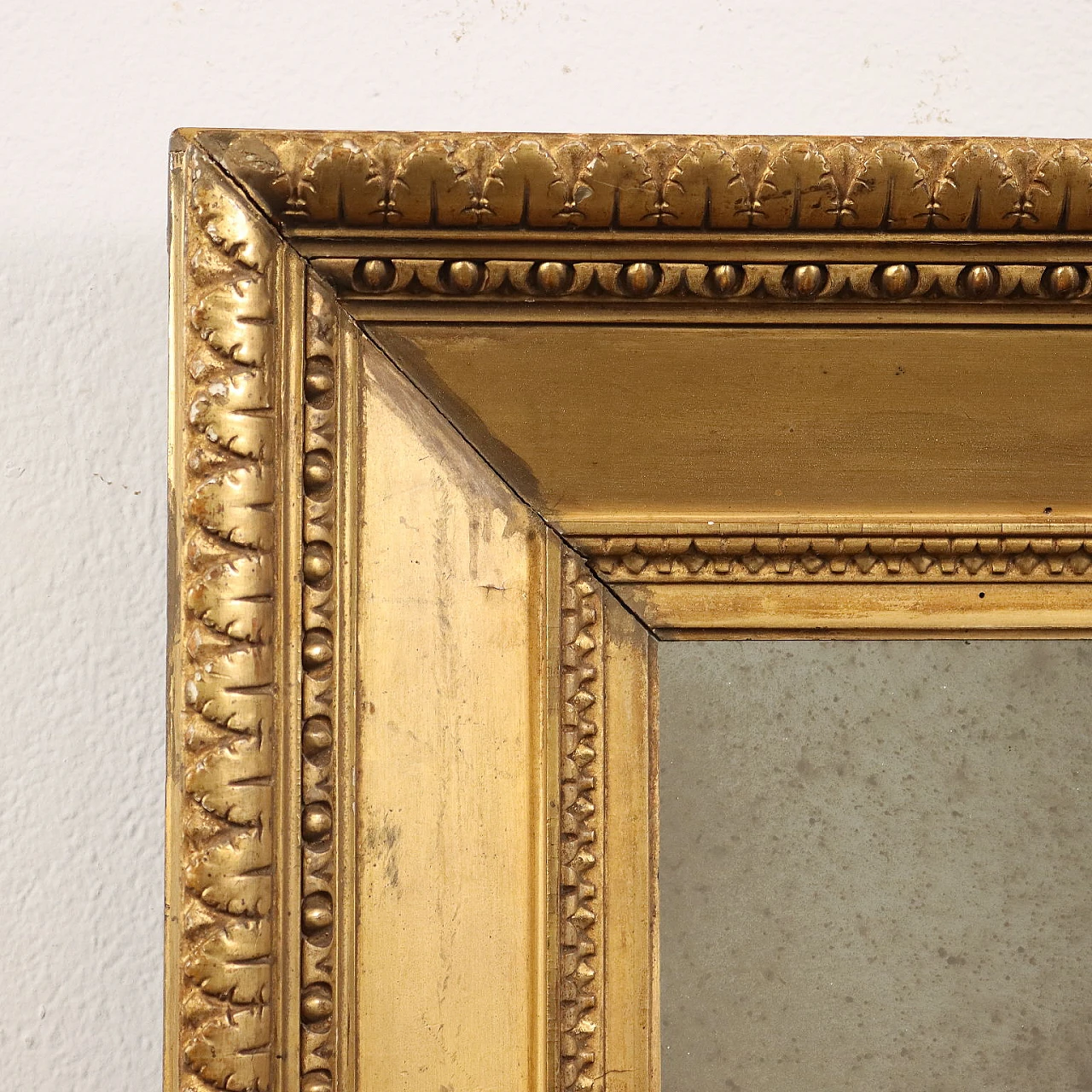 Antique style gilded mirror in carved and gilded wood, late 19th century Italy 3