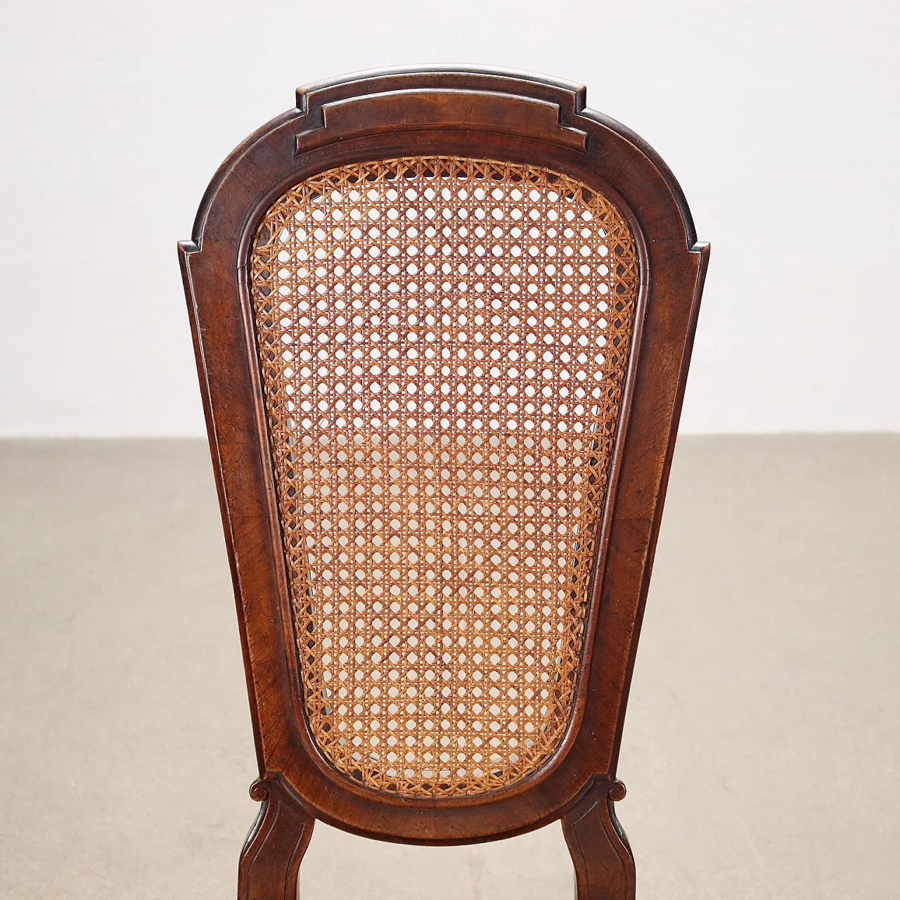 4 Sedie Umbertine in noce con schienale incannucciato, fine '800 3