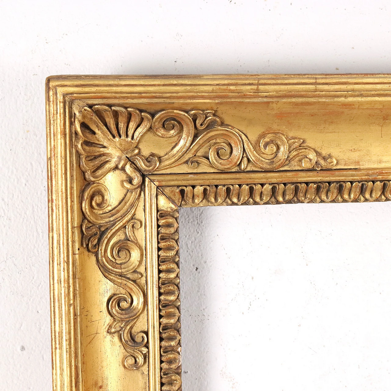 Restoration carved and gilded wood frame, 19th century 4