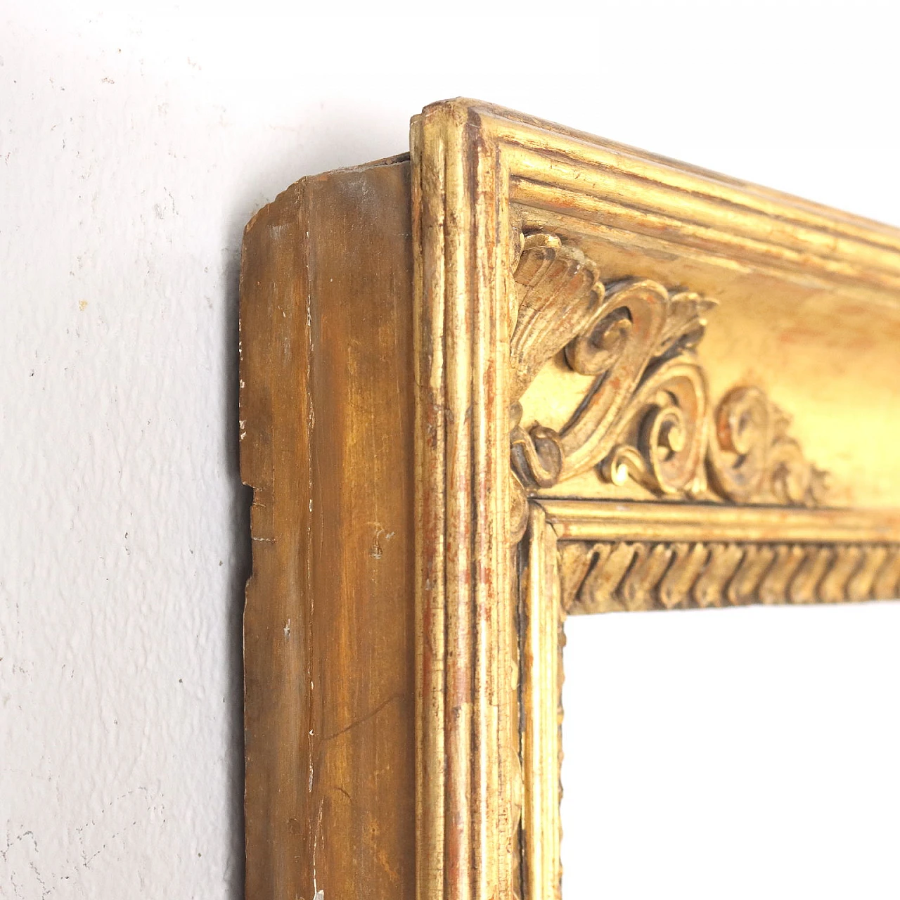 Restoration carved and gilded wood frame, 19th century 6
