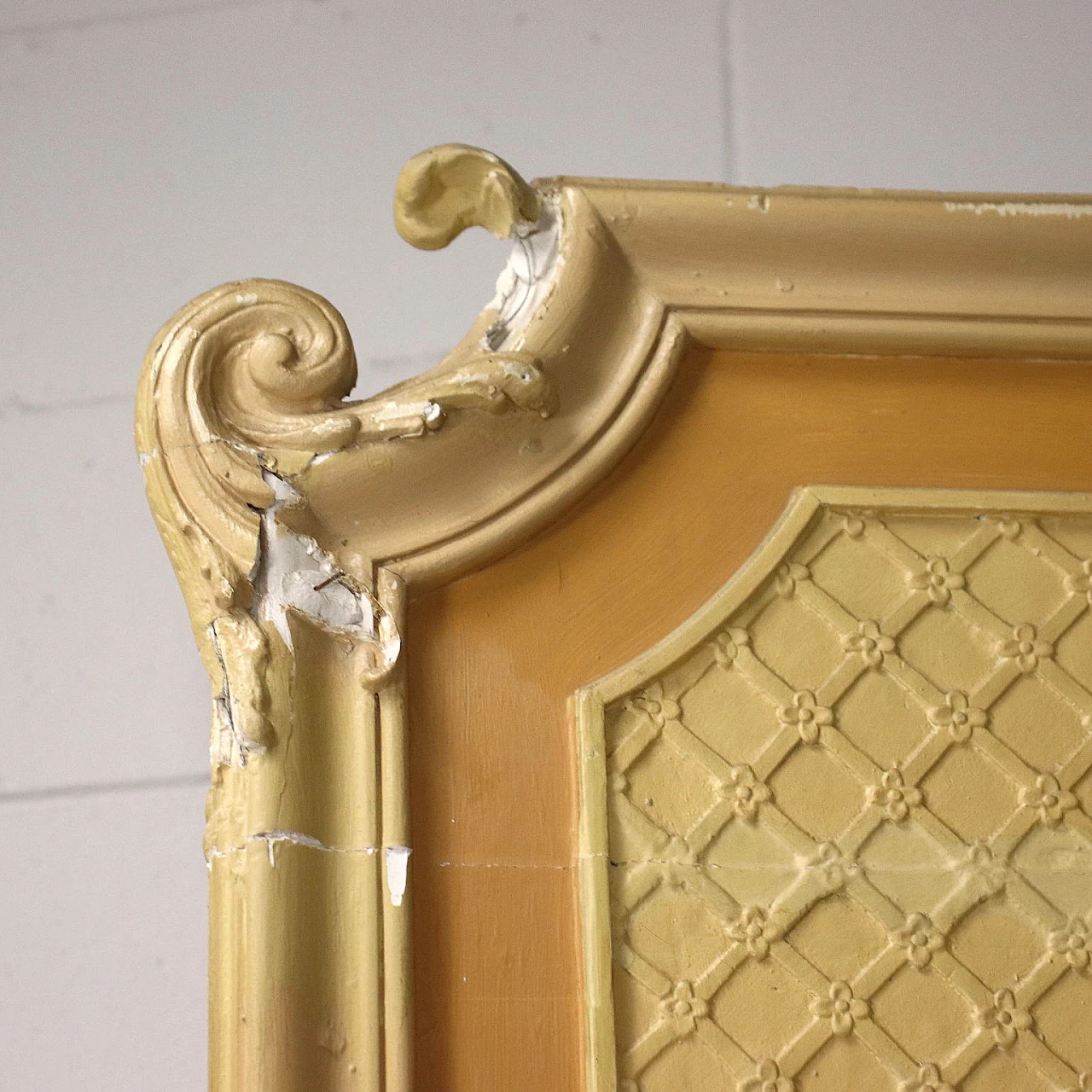 Specchio stile Neoclassico in stucco intagliato e laccato 5