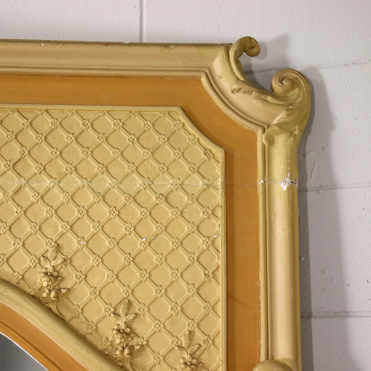 Specchio stile Neoclassico in stucco intagliato e laccato 6