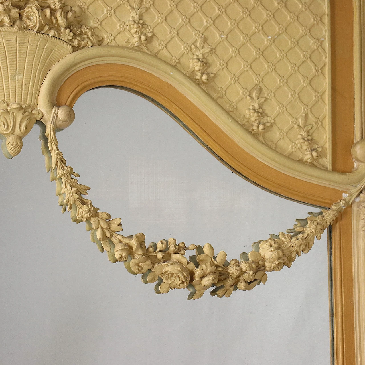 Specchio stile Neoclassico in stucco intagliato e laccato 8