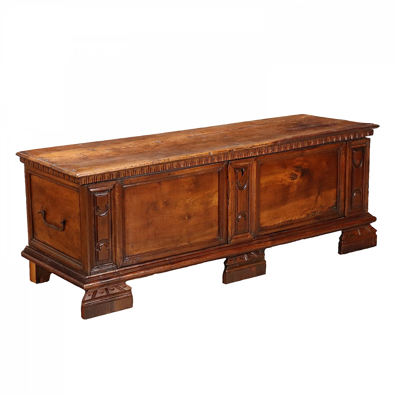 Walnut chest with carved faux pilasters and corbel feet, 18th century 1