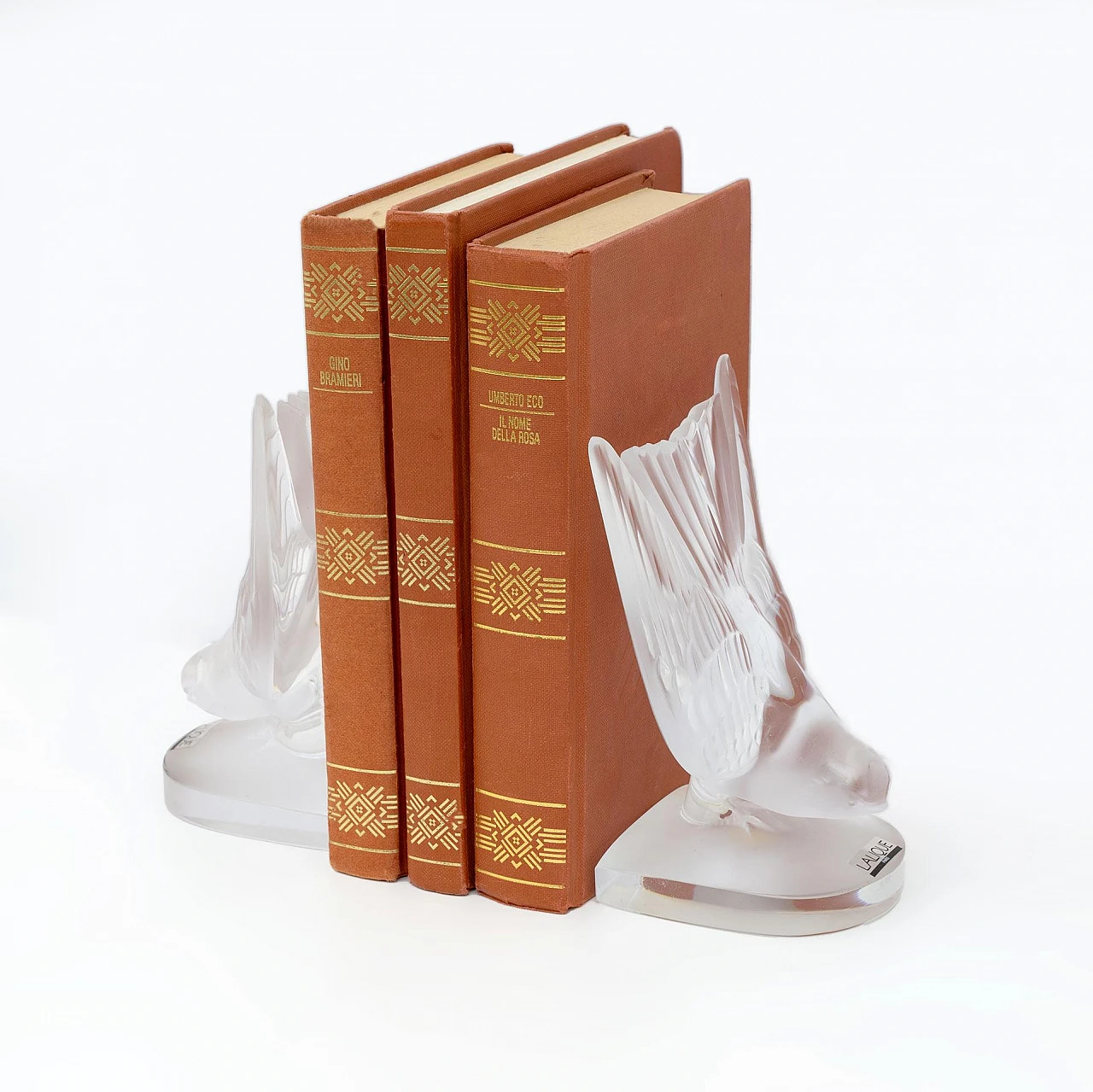 Pair of crystal Swallows bookends by Lalique, 1980s 5