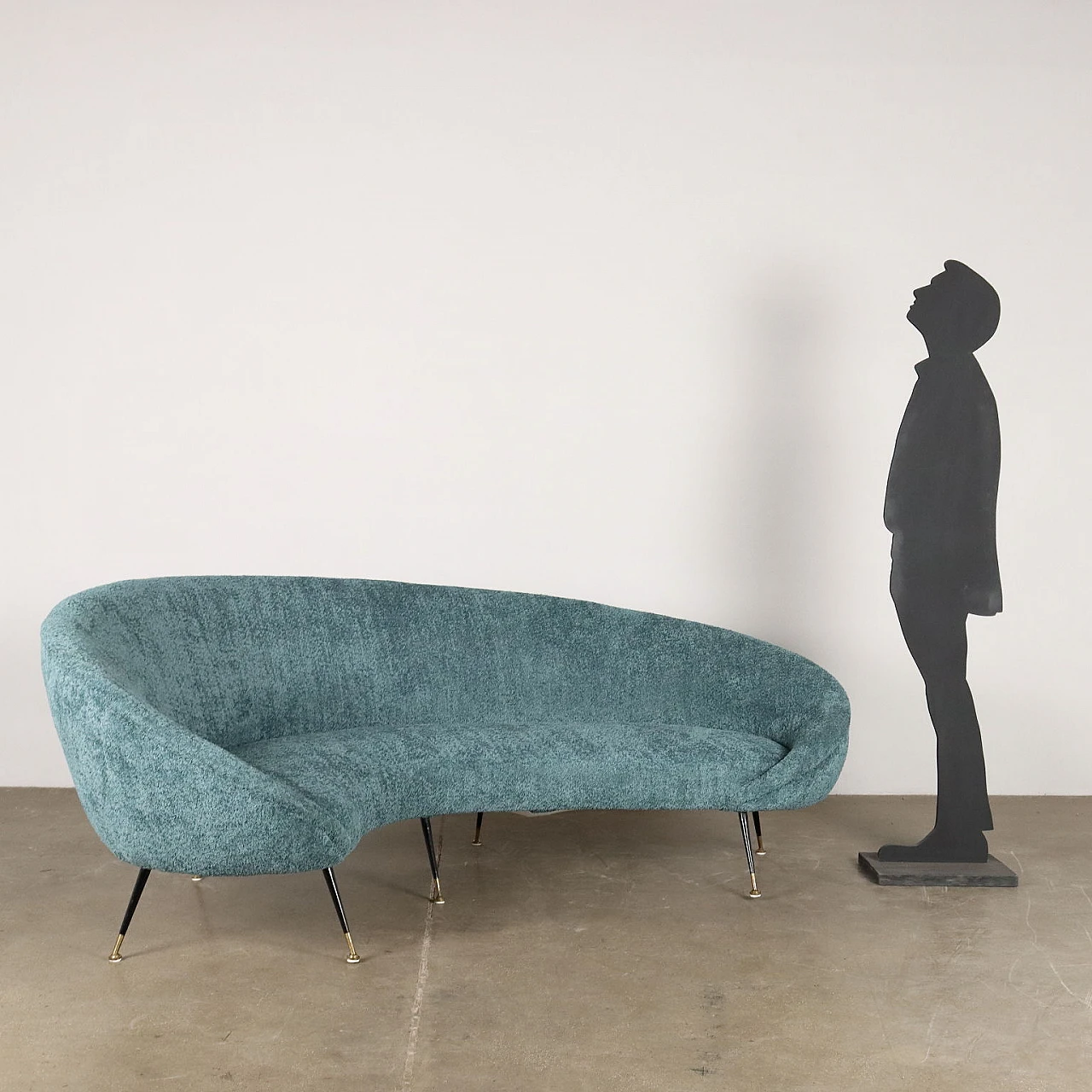 Divano a fagiolo in tessuto bouclè con gambe in metallo, anni '60 2