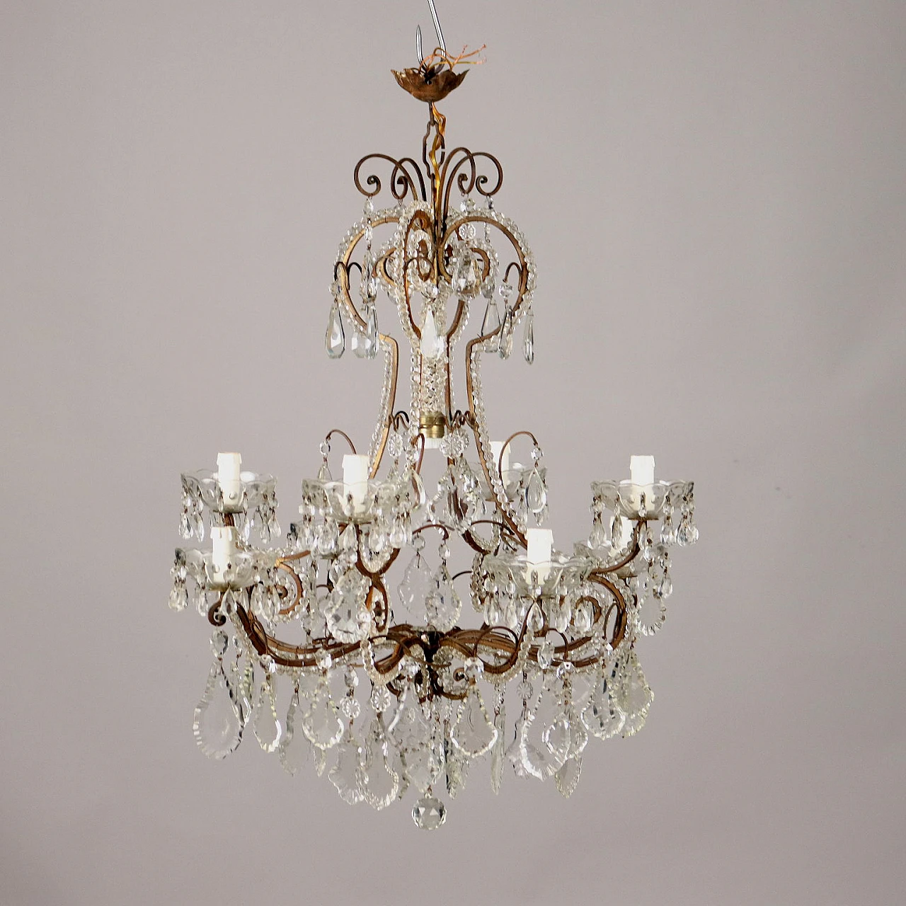 Lampadario a otto luci in metallo e vetro 1