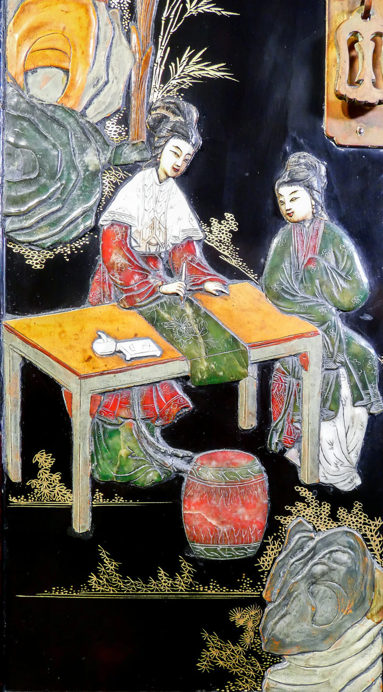Credenza cinese in legno laccato, dipinto e intarsiato 11